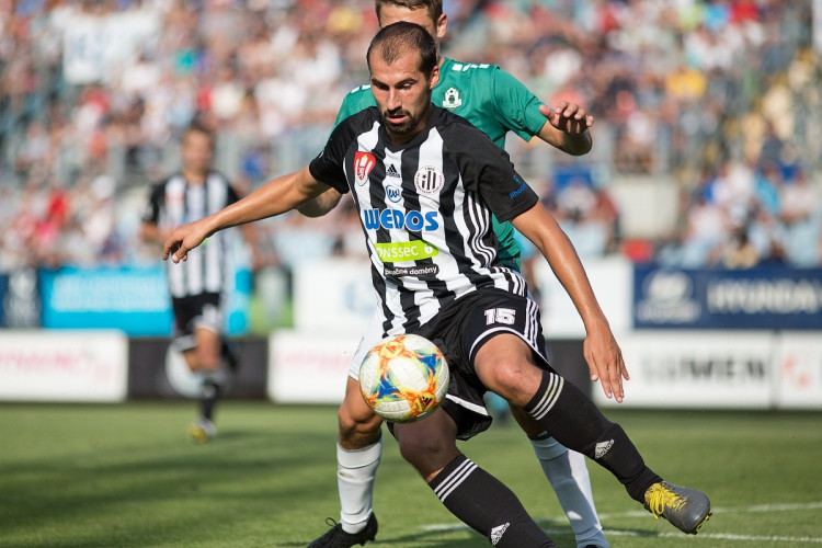 Čolič vystřelil Dynamu remízu s Jabloncem. Jihočeši na domácí vítězství stále čekají