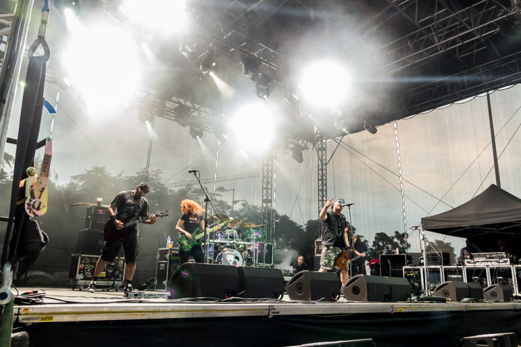 FOTOGALERIE: Létofest letos přilákal davy lidí, neodradily je ani bouřkové mraky a občasný déšť
