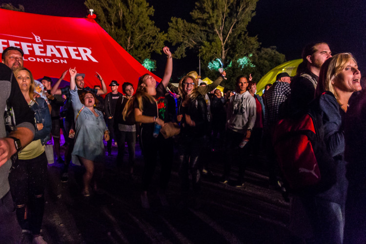 FOTOGALERIE: Létofest letos přilákal davy lidí, neodradily je ani bouřkové mraky a občasný déšť