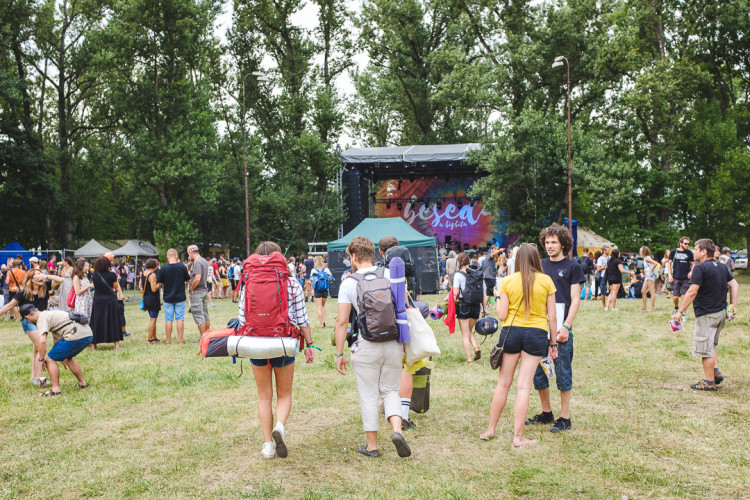 Dva dny života pod topolovým hájkem