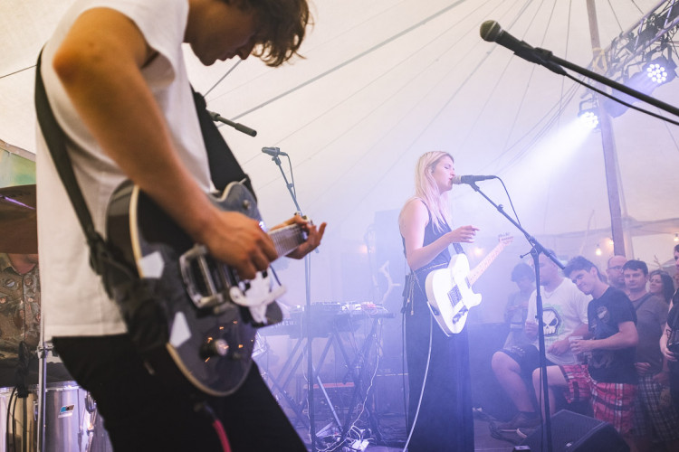 Dva dny života pod topolovým hájkem