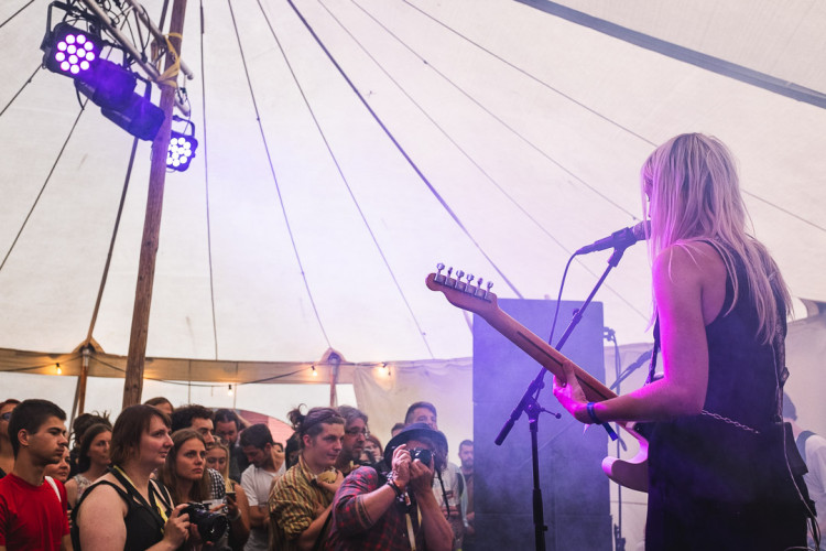 Dva dny života pod topolovým hájkem