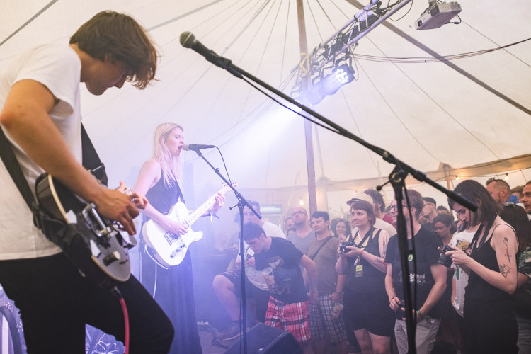 Dva dny života pod topolovým hájkem