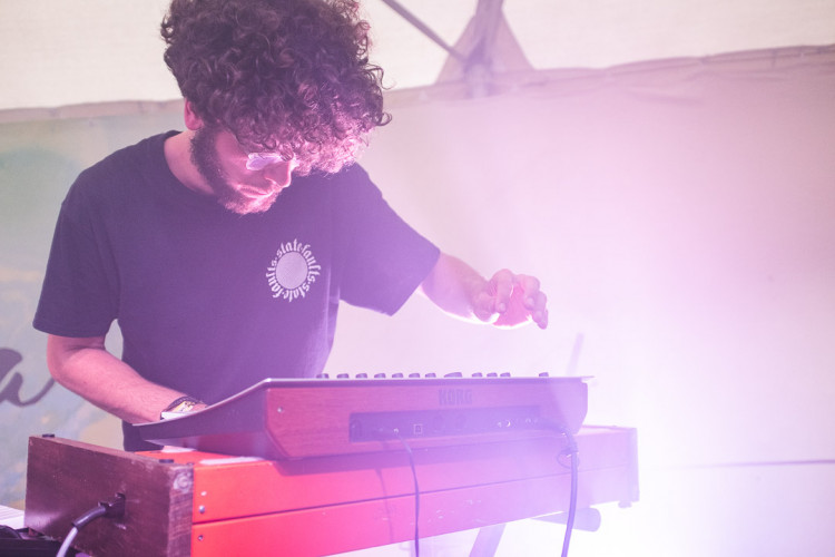 Dva dny života pod topolovým hájkem