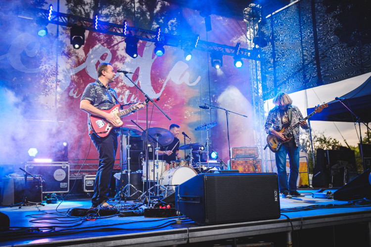 Dva dny života pod topolovým hájkem