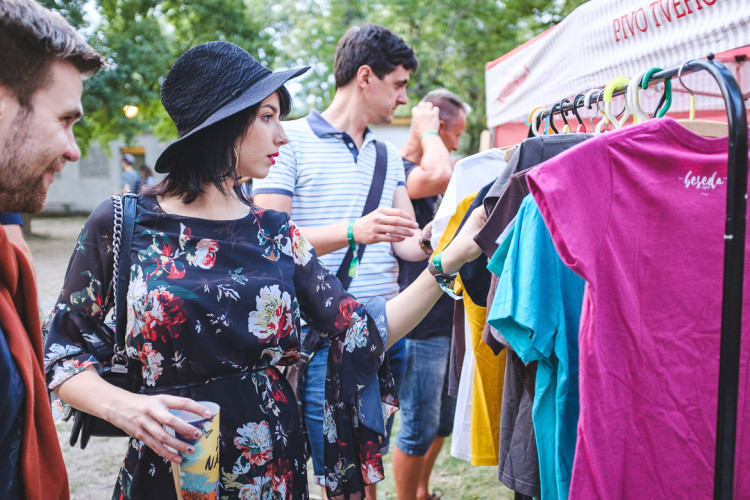 Dva dny života pod topolovým hájkem