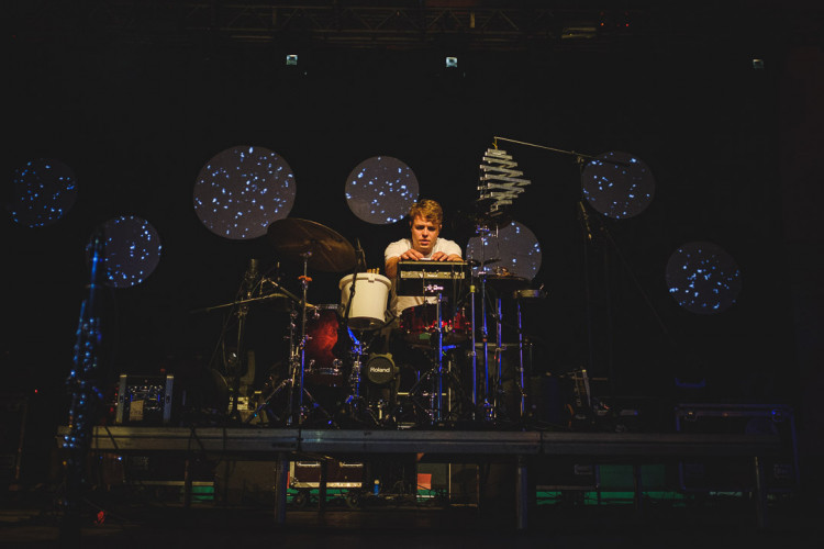 Dva dny života pod topolovým hájkem