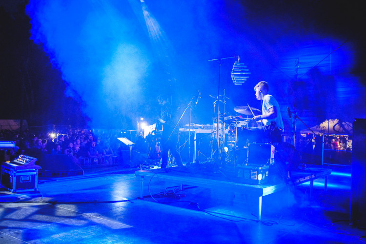 Dva dny života pod topolovým hájkem