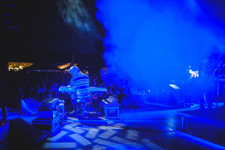 Dva dny života pod topolovým hájkem