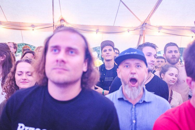 Dva dny života pod topolovým hájkem