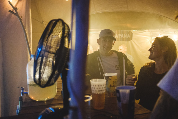 Dva dny života pod topolovým hájkem