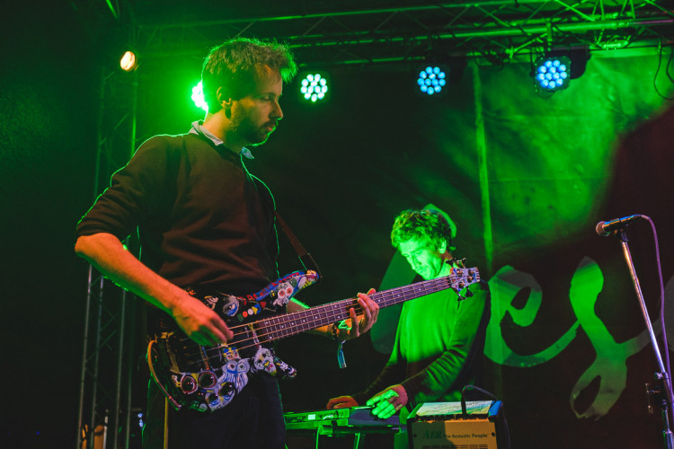 Dva dny života pod topolovým hájkem