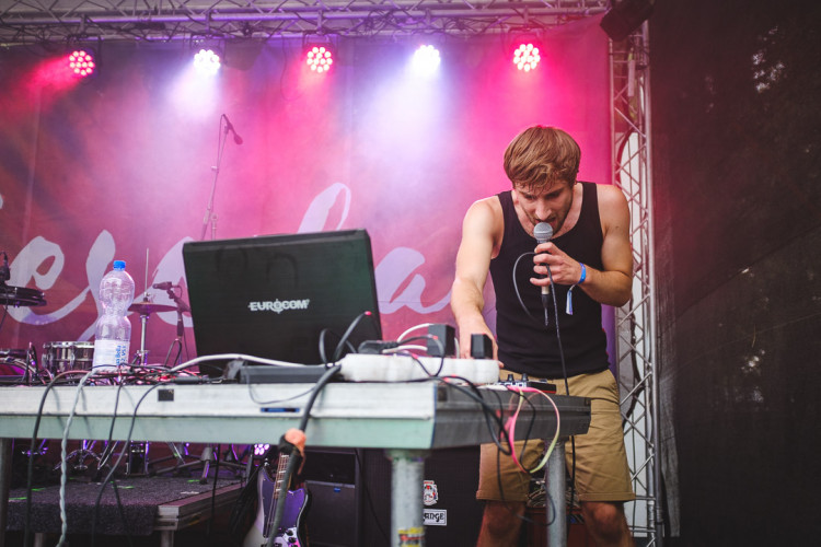 Dva dny života pod topolovým hájkem