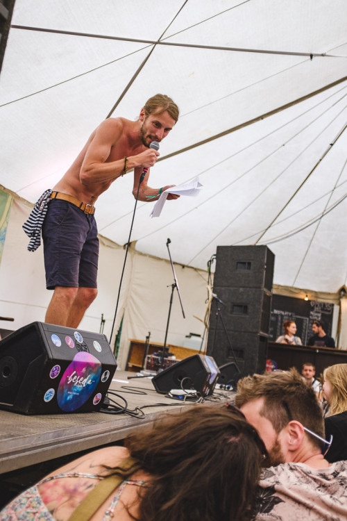 Dva dny života pod topolovým hájkem