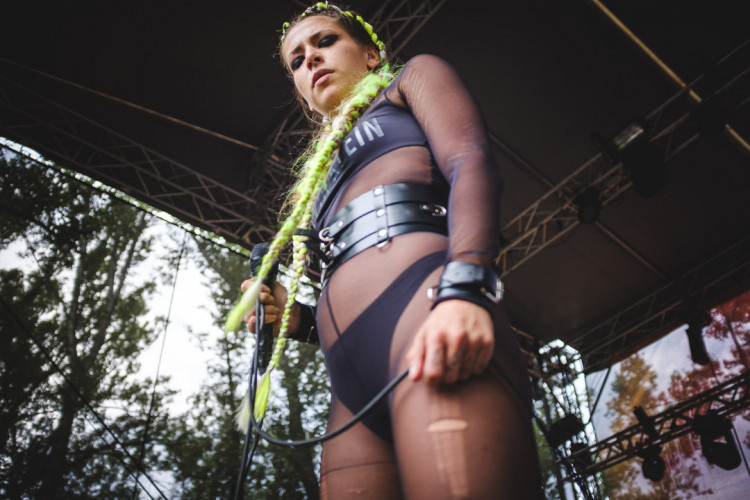 Dva dny života pod topolovým hájkem