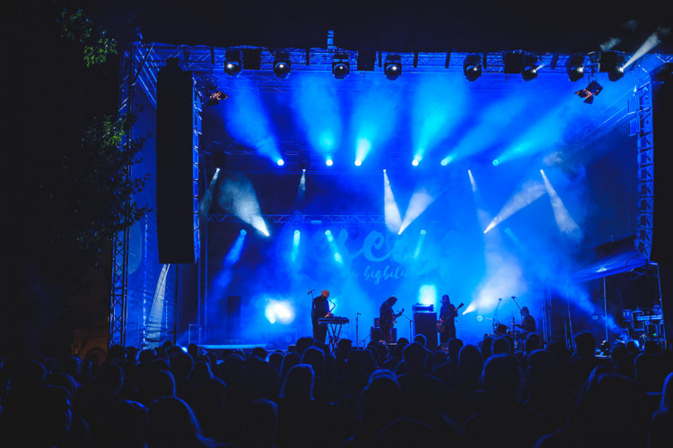 Dva dny života pod topolovým hájkem