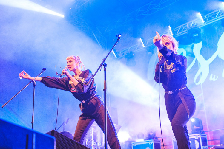 Dva dny života pod topolovým hájkem