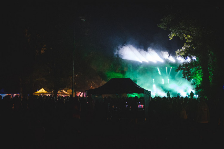 Dva dny života pod topolovým hájkem