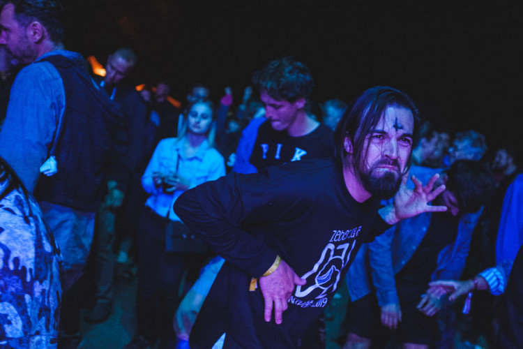 Dva dny života pod topolovým hájkem