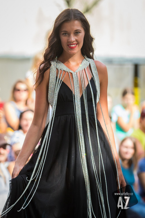 Křehké krásky představují i odvážné modely