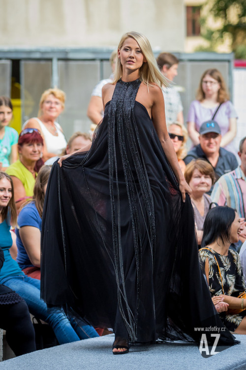 Křehké krásky představují i odvážné modely