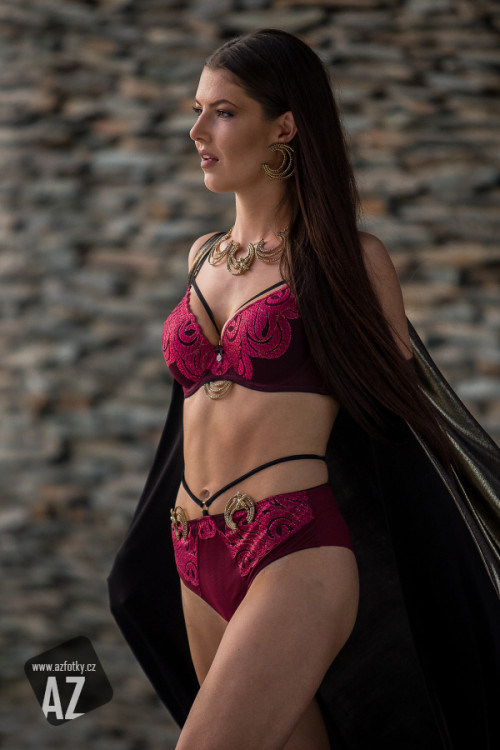 Křehké krásky představují i odvážné modely