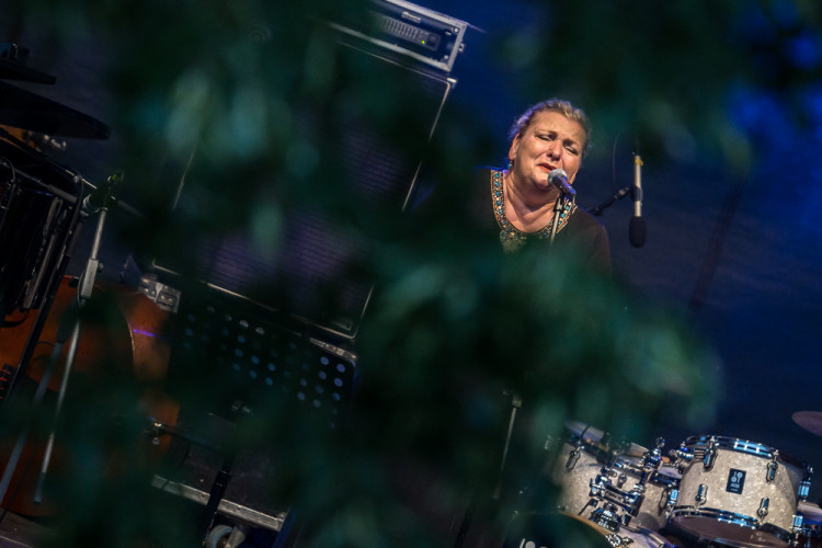 Na Piaristickém náměstí proběhl devátý ročník jihočeského jazzového festivalu