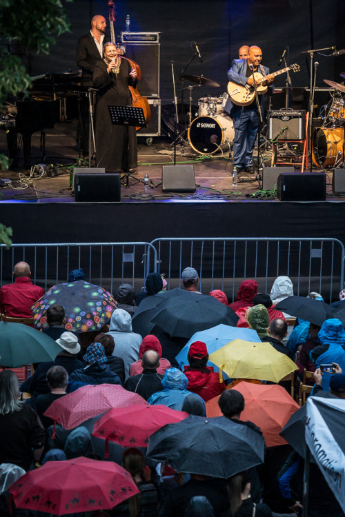 Na Piaristickém náměstí proběhl devátý ročník jihočeského jazzového festivalu
