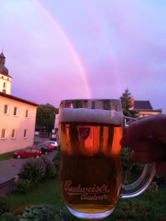 FOTO: Nebeská show nad jihem Čech. Duhu jste zachytili na mnoha místech