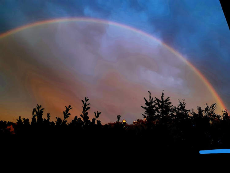 FOTO: Nebeská show nad jihem Čech. Duhu jste zachytili na mnoha místech