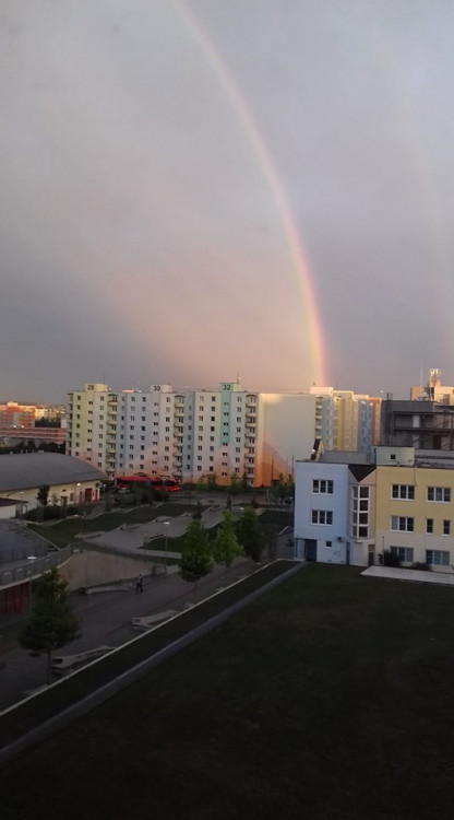 FOTO: Nebeská show nad jihem Čech. Duhu jste zachytili na mnoha místech