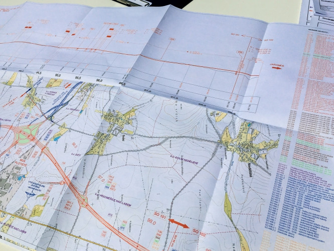 Začala stavba nejdelšího mostu na dálnici D11