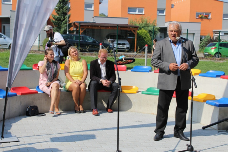 Nová školka v Jihlavě se dnes slavnostně otevřela