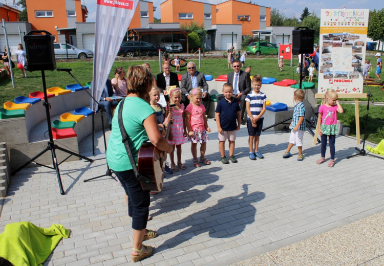 Nová školka v Jihlavě se dnes slavnostně otevřela
