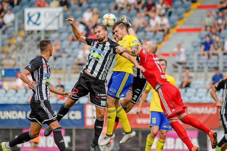 FOTO: Dynamo se dočkalo první domácí výhry