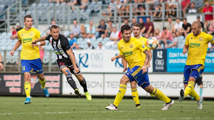 FOTO: Dynamo se dočkalo první domácí výhry