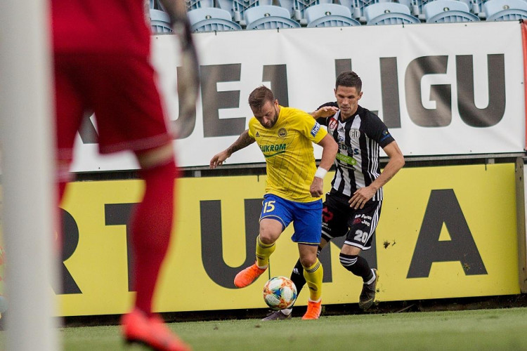 FOTO: Dynamo se dočkalo první domácí výhry