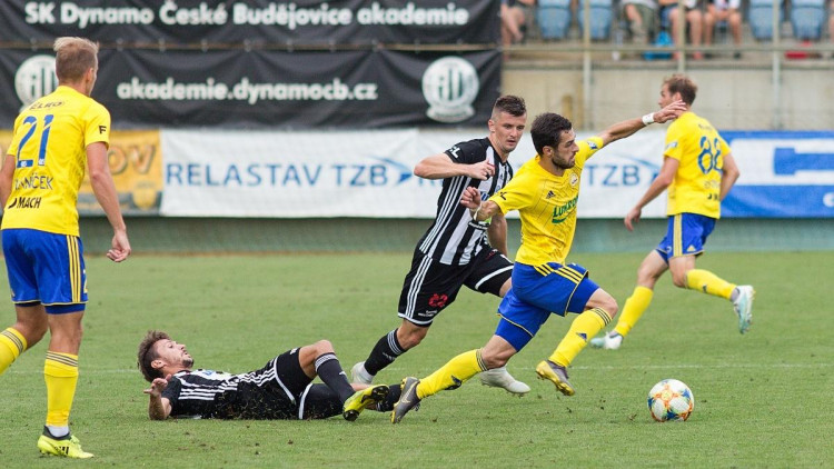 FOTO: Dynamo se dočkalo první domácí výhry