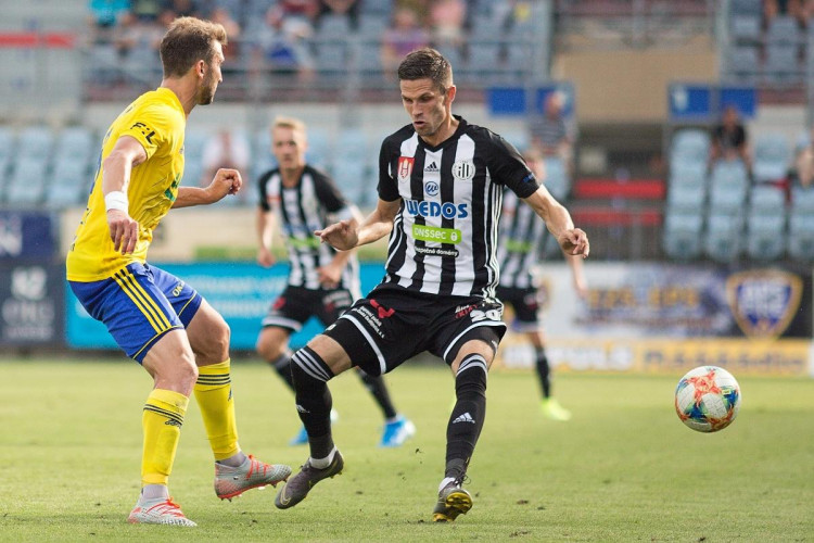 FOTO: Dynamo se dočkalo první domácí výhry