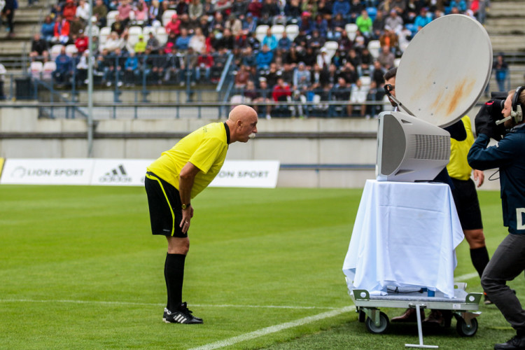 FOTOGALERIE: Zápas století vyhráli reprezentanti 9:2. Na závěr byla slavnostně pojmenována tribuna po Karlu Brücknerovi