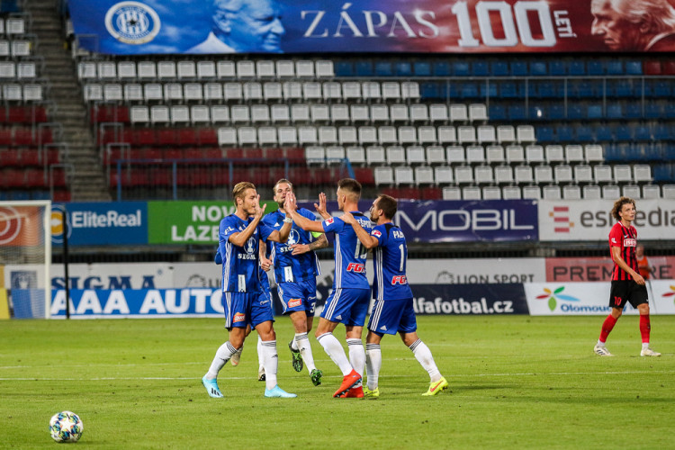 FOTOGALERIE: Sigma si doma poradila s Opavou, góly padaly v druhé půli