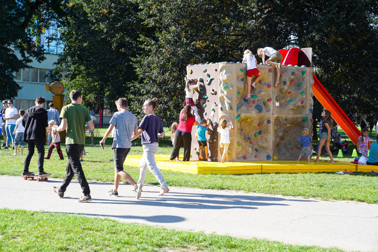 FOTO: Sportovní odpoledne pro (pra)rodiče s dětmi