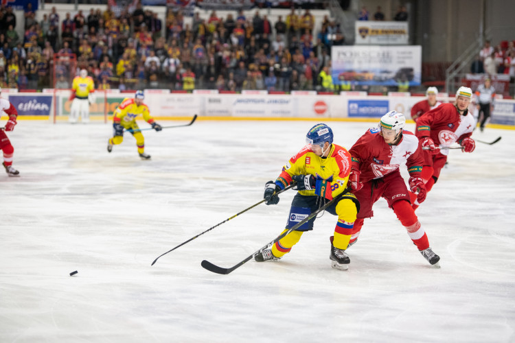 Motor porazil Slavii a doma stále neztratil ani bod