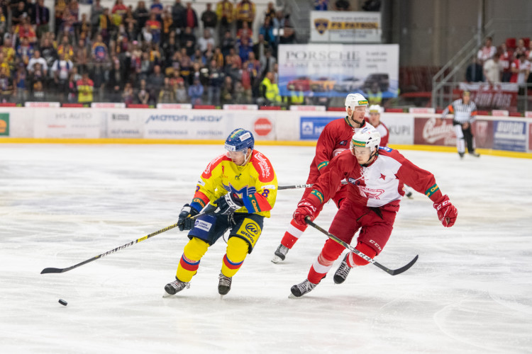 Motor porazil Slavii a doma stále neztratil ani bod