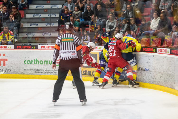 Motor porazil Slavii a doma stále neztratil ani bod