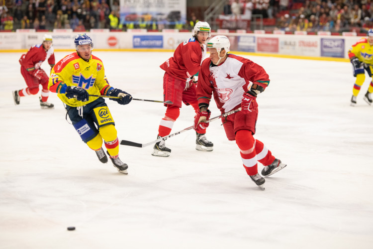 Motor porazil Slavii a doma stále neztratil ani bod