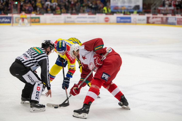 Motor porazil Slavii a doma stále neztratil ani bod