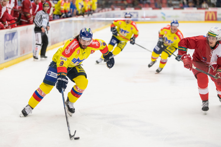 Motor porazil Slavii a doma stále neztratil ani bod