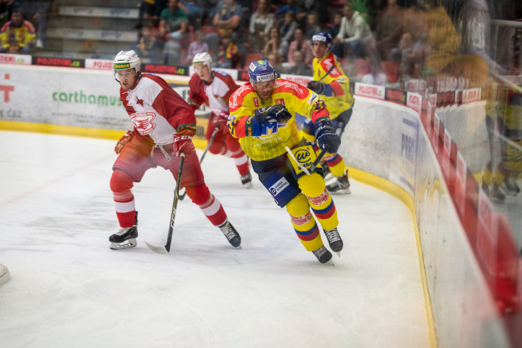 Motor porazil Slavii a doma stále neztratil ani bod