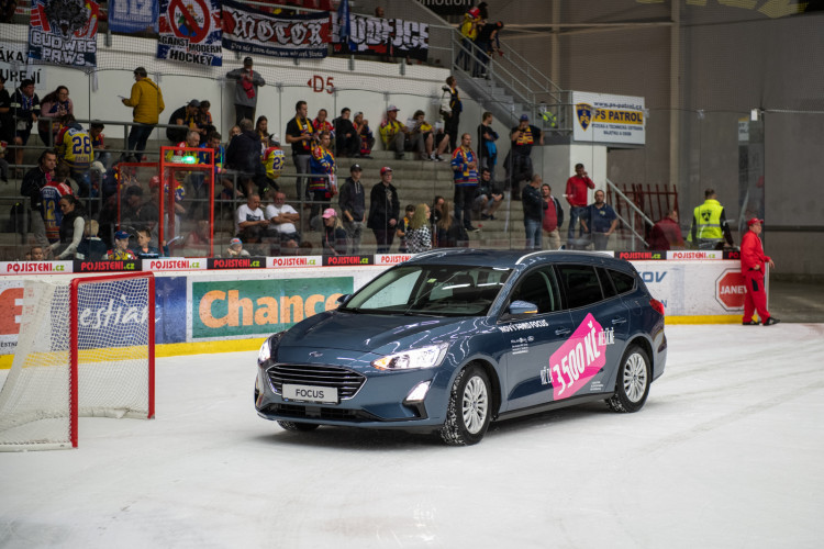 Motor porazil Slavii a doma stále neztratil ani bod